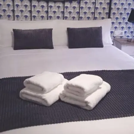 Appartamento Sara Homes Juderia Wifi Y Patio Cordobes Privado *